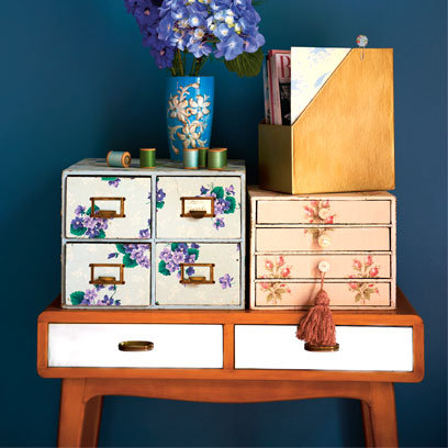 how-to-wallpaper-drawers-pearl-lowe-s-vintage-craft_article_banner_img