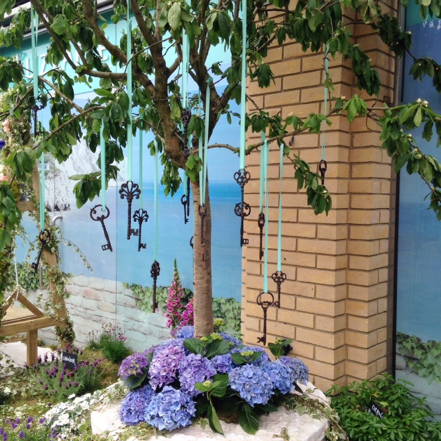 Chelsea in Bloom Liz Earle